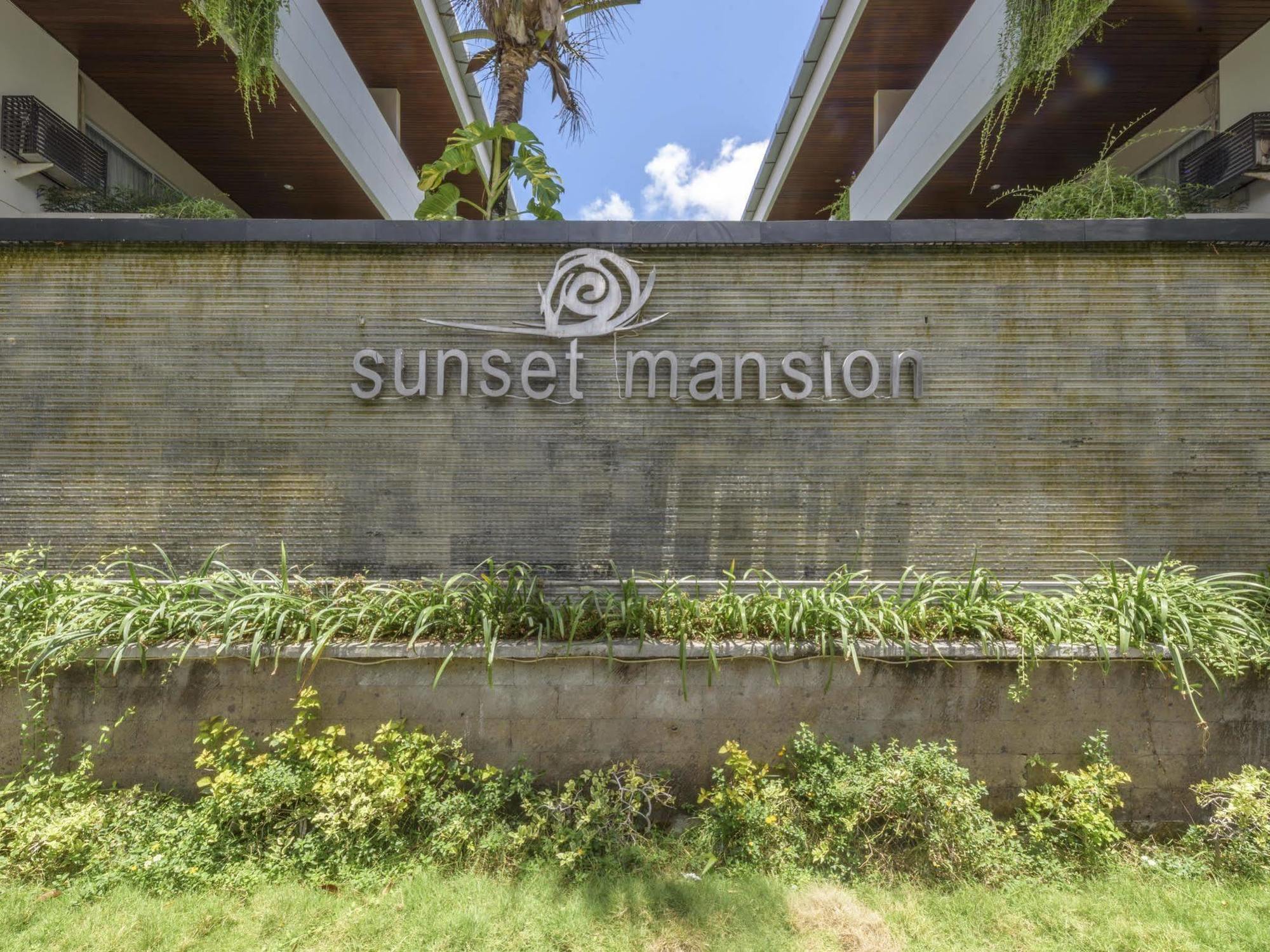 Swiss-Belcourt Sunset Aparthotel Seminyak Eksteriør bilde