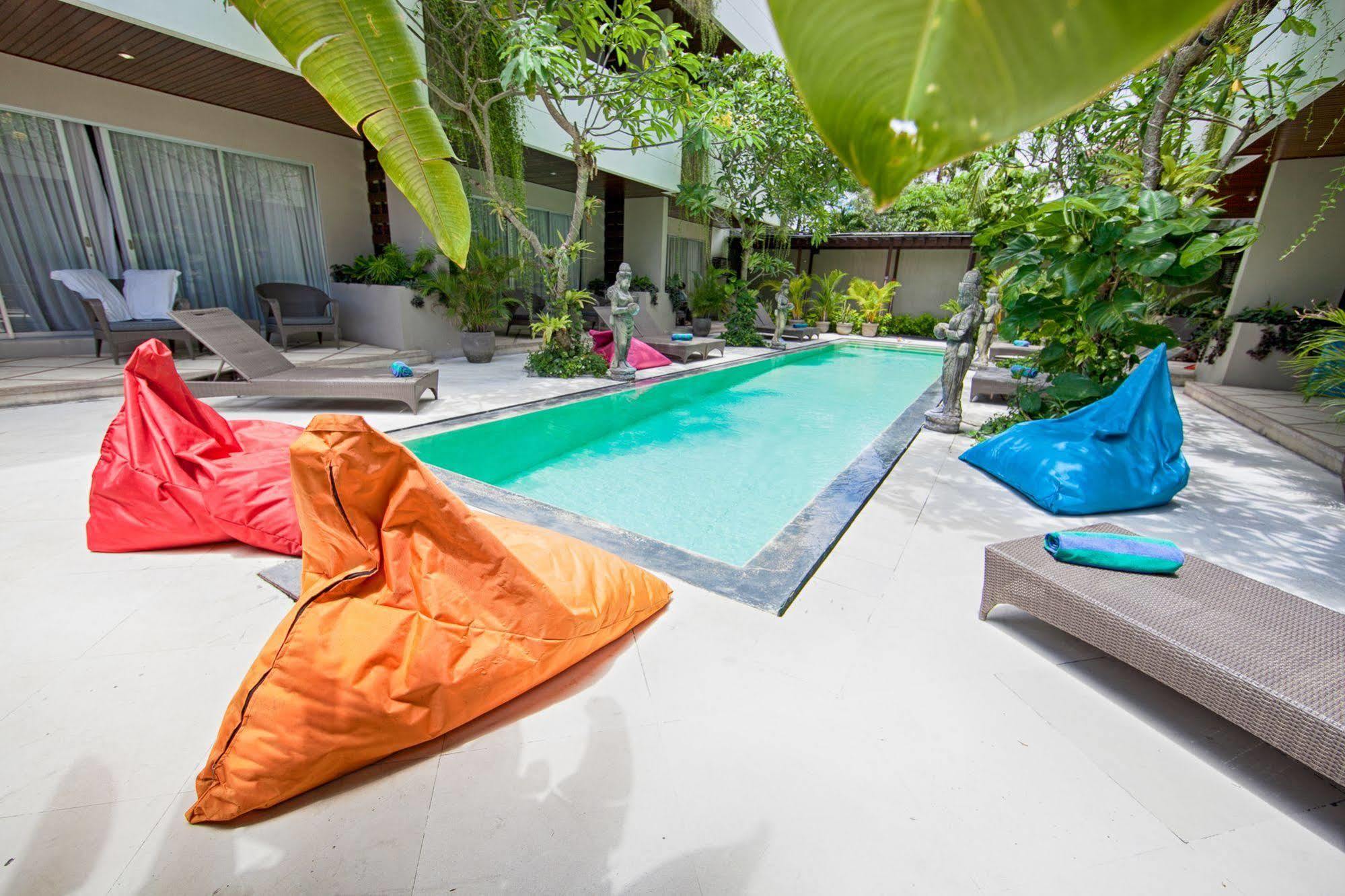 Swiss-Belcourt Sunset Aparthotel Seminyak Eksteriør bilde