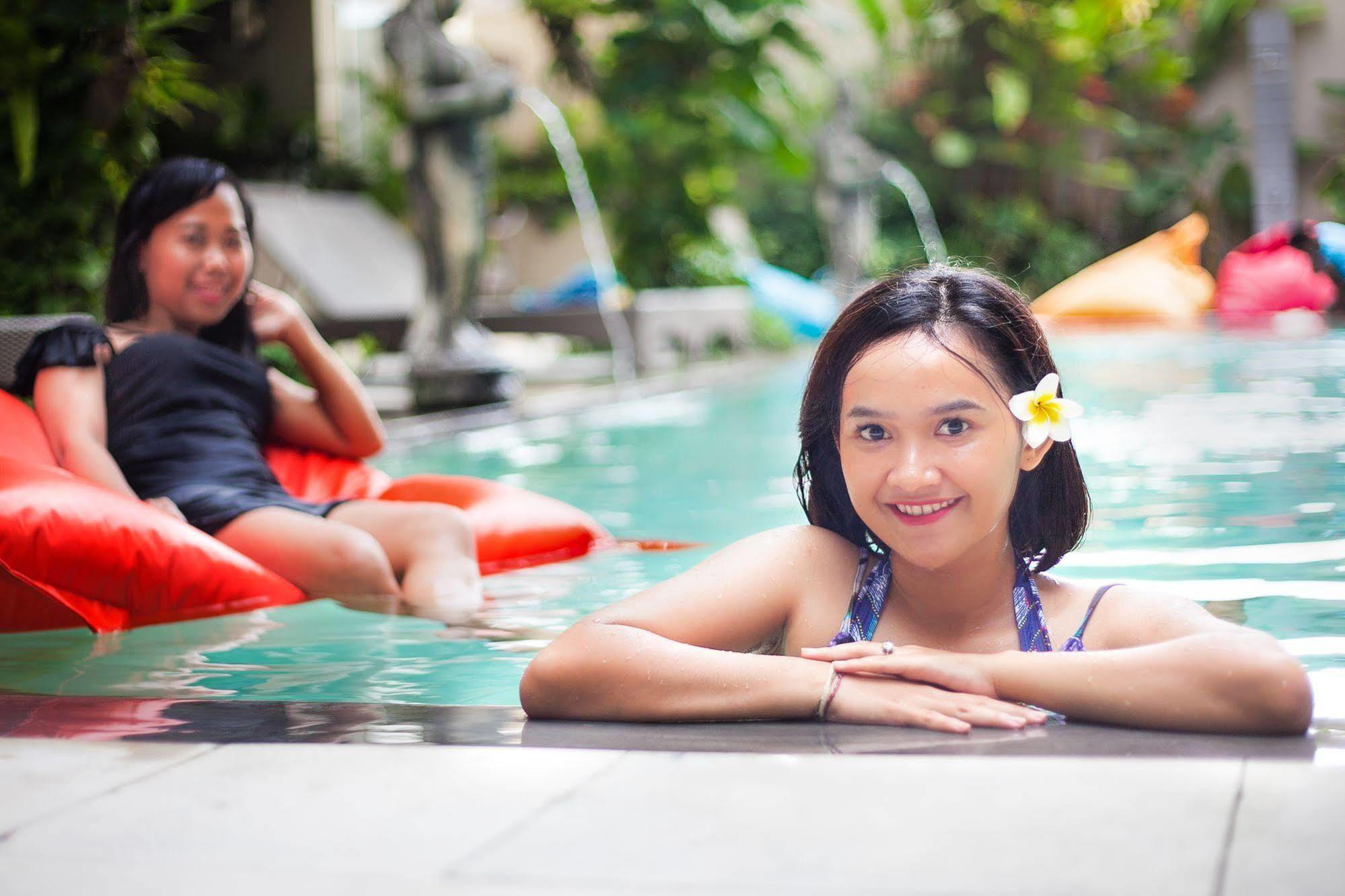 Swiss-Belcourt Sunset Aparthotel Seminyak Eksteriør bilde