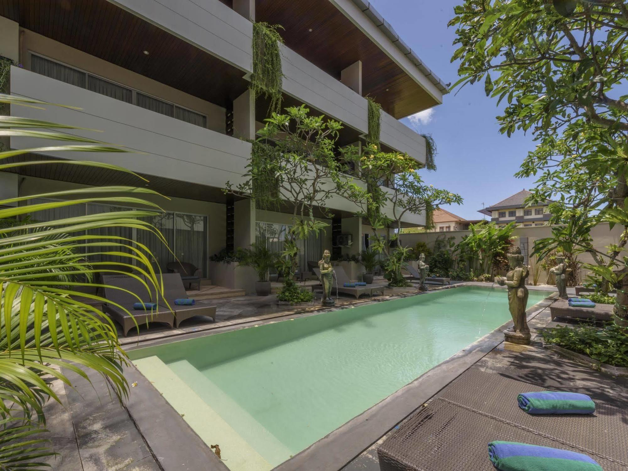 Swiss-Belcourt Sunset Aparthotel Seminyak Eksteriør bilde