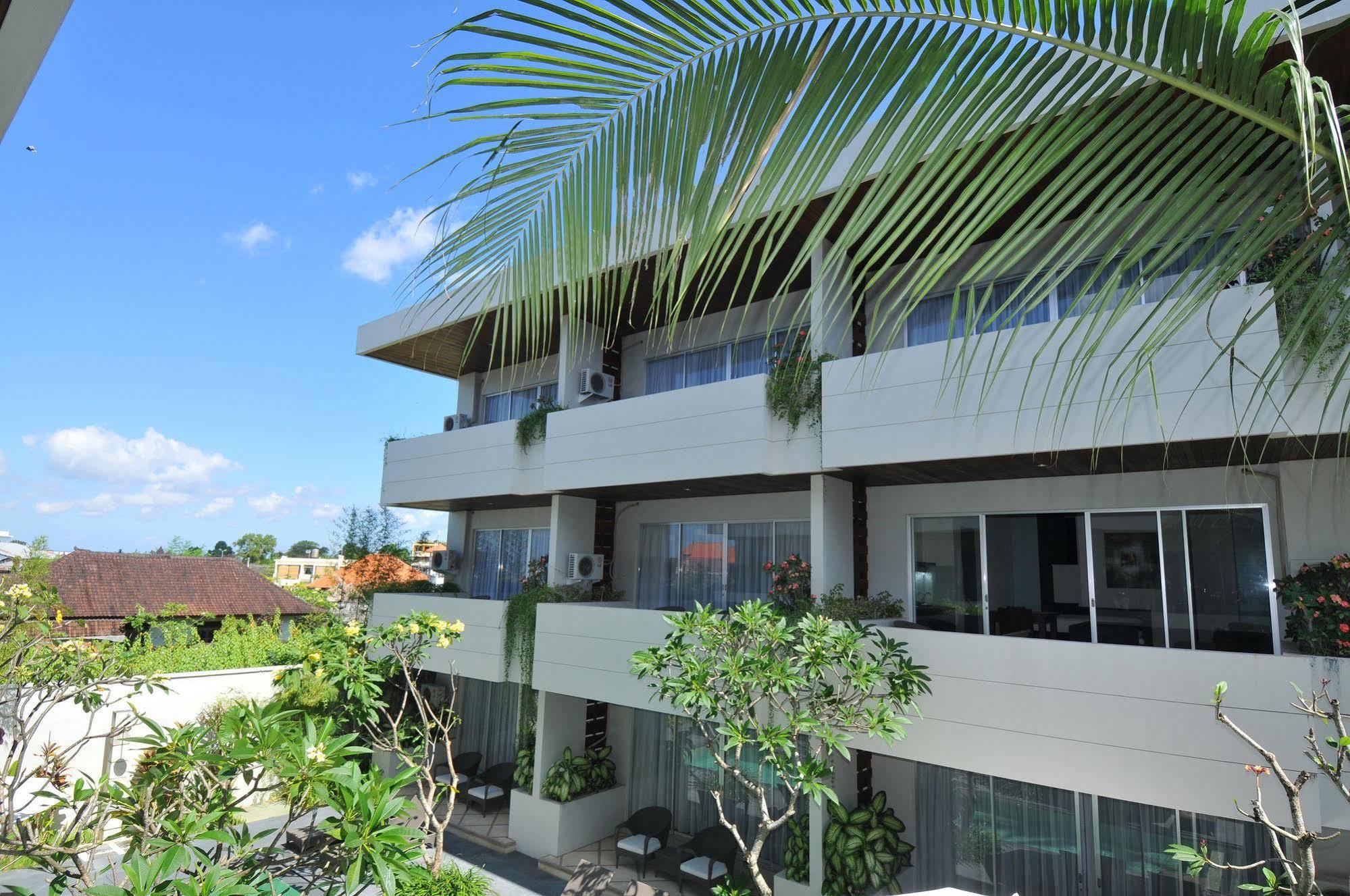 Swiss-Belcourt Sunset Aparthotel Seminyak Eksteriør bilde